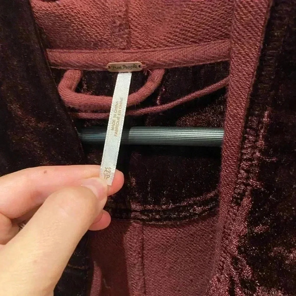 FREE PEOPLE WESTWOOD VELVET TRIM BURGUNDY CARDIGAN WITH HOOD OVERSIZED SIZE XS - Picture 11 of 11